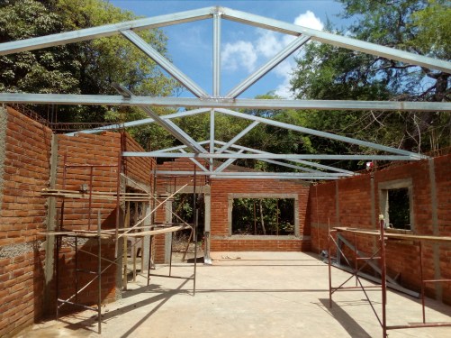 the roof structure is up!